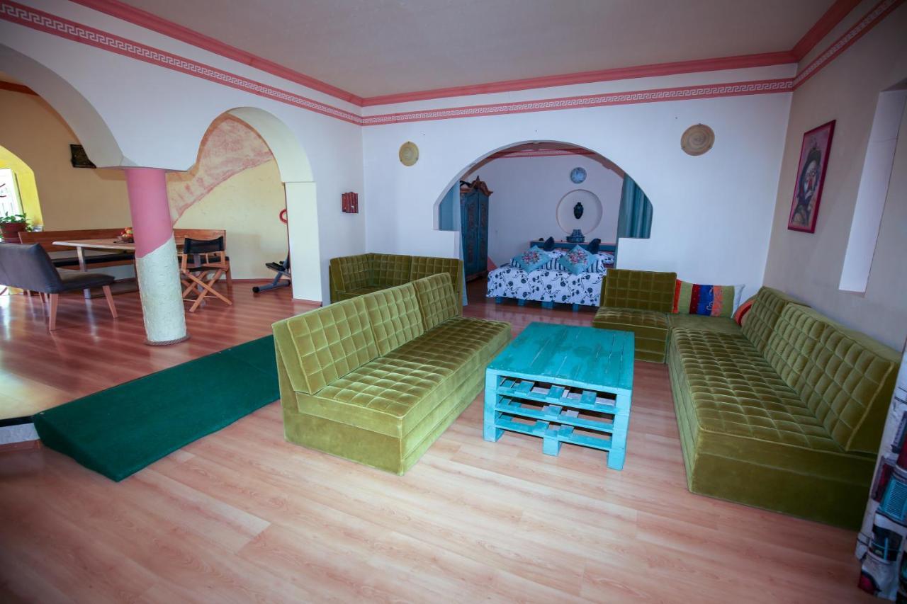 Villa Ametyst Sturovo Exterior photo