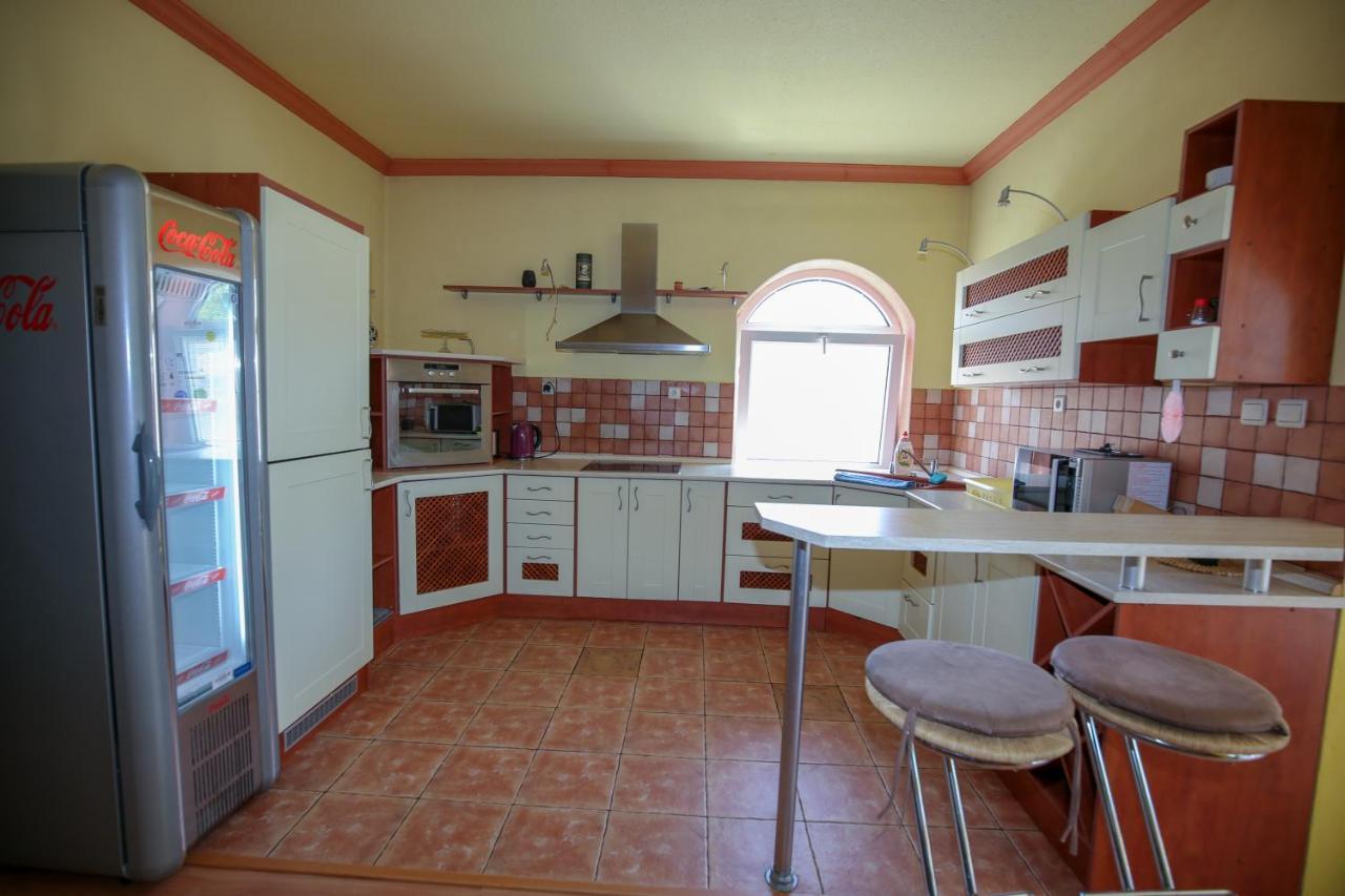 Villa Ametyst Sturovo Exterior photo